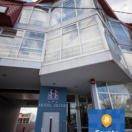 Hotel Silver Osijek Buitenkant foto