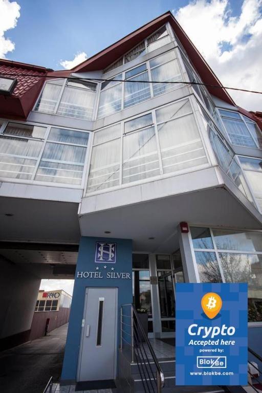 Hotel Silver Osijek Buitenkant foto